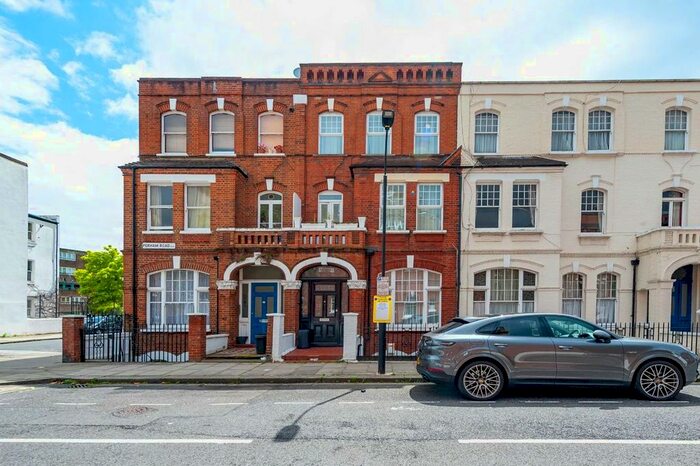 2 Bedroom Flat To Rent In Perham Road, London, W14