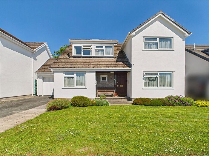 5 Bedroom Detached House For Sale In Clover Park, Haverfordwest, SA61