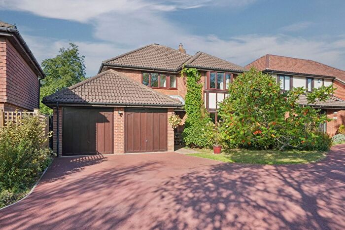 4 Bedroom Detached House For Sale In Boulter Drive, Abingdon, OX14