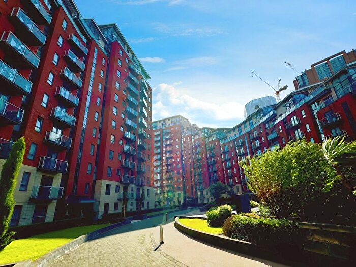 2 Bedroom Flat To Rent In Beringa, Gotts Road, Leeds, West Yorkshire, LS12