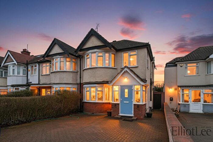 2 Bedroom End Of Terrace House For Sale In Drake Road, Harrow, HA2