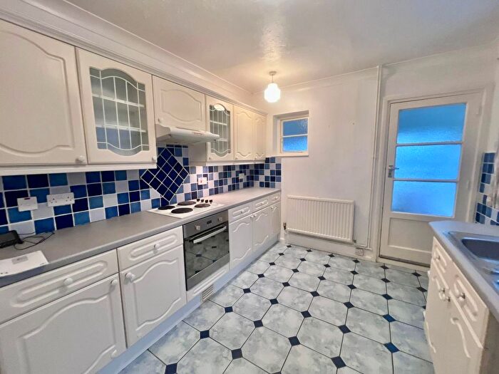 3 Bedroom Bungalow To Rent In Wright Avenue, Stanground, Peterborough, PE2