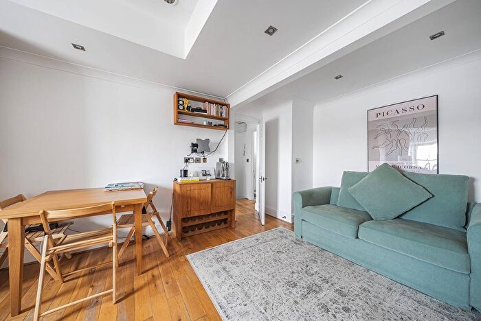 1 Bedroom Flat To Rent In St George's Drive, Pimlico, London, SW1V
