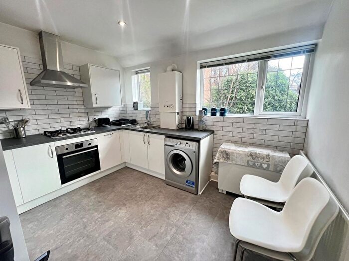 2 Bedroom Flat To Rent In Albemarle Road, York, YO23