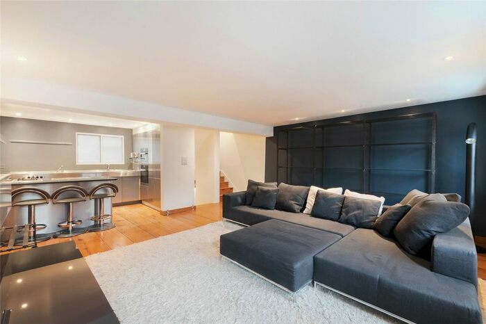 1 Bedroom Flat To Rent In Shepherd Market, Mayfair, London, W1J