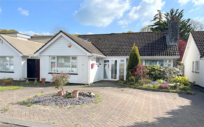 3 Bedroom Bungalow For Sale In Kilmington Way, Highcliffe, Christchurch, Dorset, BH23