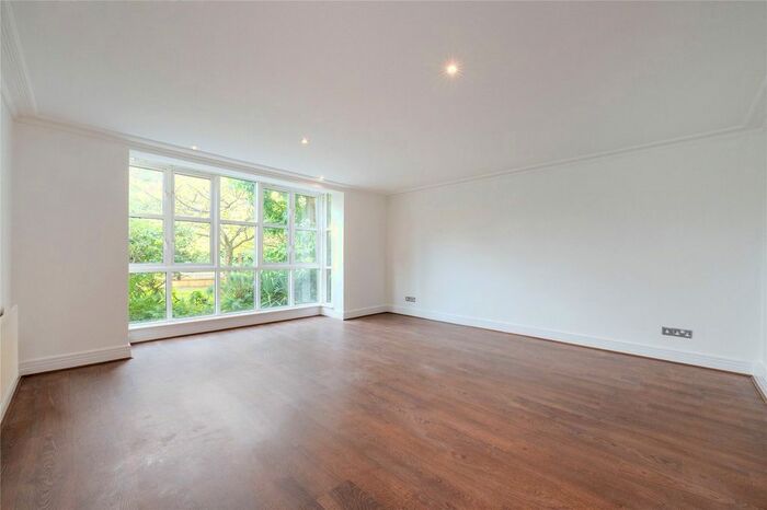 2 Bedroom Flat To Rent In Oriel Drive, Barnes, SW13