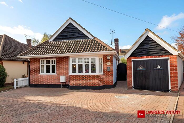 4 Bedroom Detached Bungalow For Sale In Princes Aveune, Thundersley, SS7