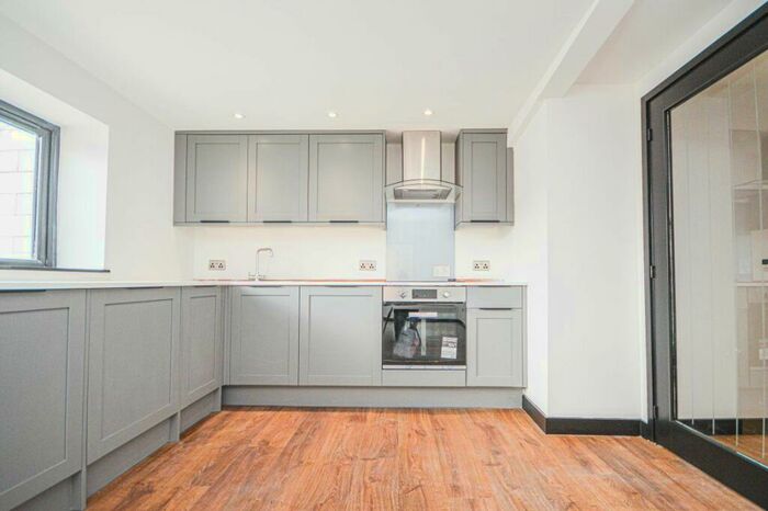 1 Bedroom Flat To Rent In Regent Street, Town Centre, SN1