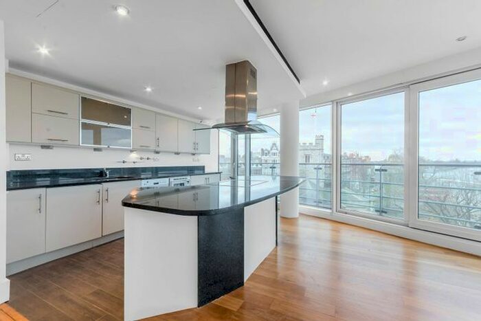 3 Bedroom Flat To Rent In Brewhouse Lane, Putney, London, SW15