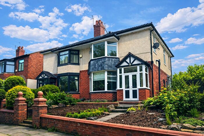 3 Bedroom Semi-Detached House For Sale In Mather Road, Walmersley, Bury, BL9