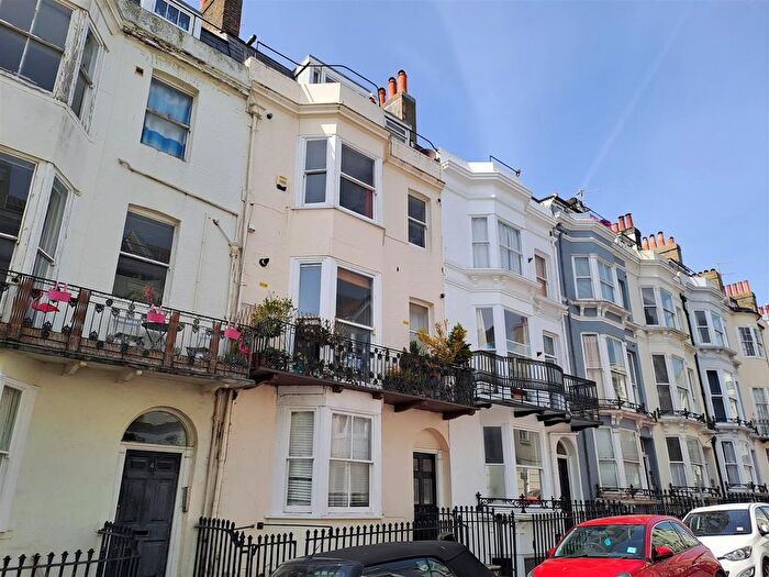 2 Bedroom Flat For Sale In Devonshire Place, Brighton, BN2