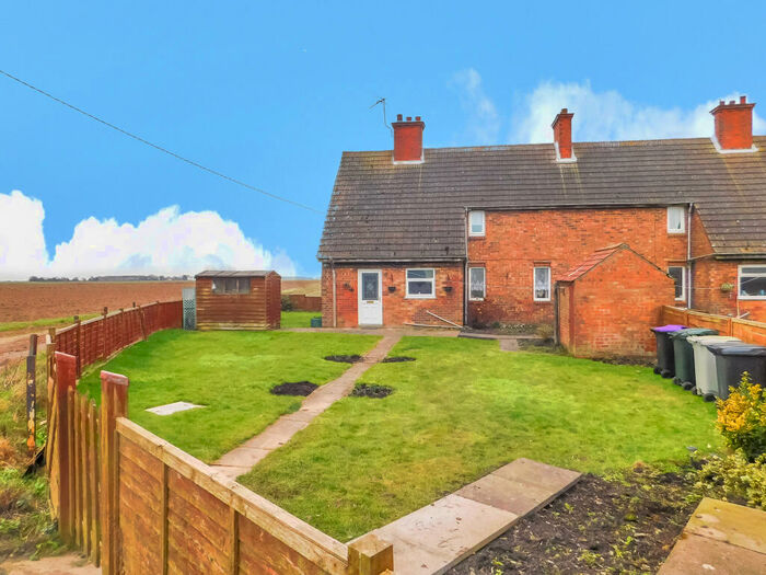 3 Bedroom Semi-Detached House For Sale In Dovecote Farm, Wainfleet St.Marys, PE24