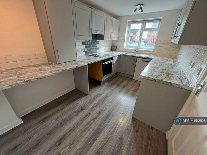 3 Bedroom Semi-Detached House To Rent In Moreton Villas, Newtown, Berkeley, GL13