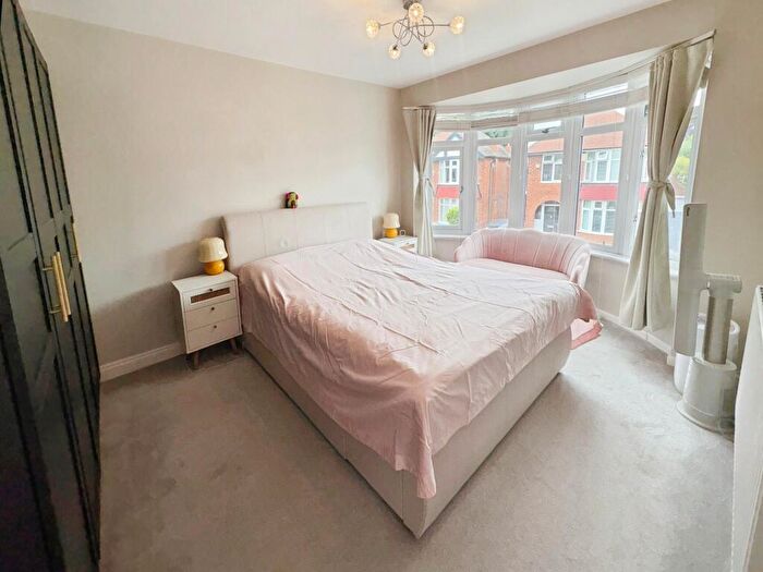 3 Bedroom Detached House For Sale In St. Mawes Avenue, Nottingham, NG11