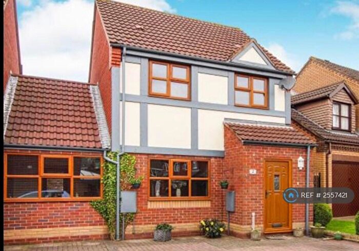 3 Bedroom Semi-Detached House To Rent In Blackthorn Drive, Bradley Stoke, Bristol, BS32