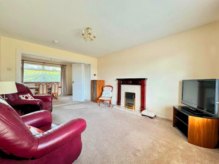 3 Bedroom Detached House For Sale In Highland Dykes Drive, Bonnybridge, FK4