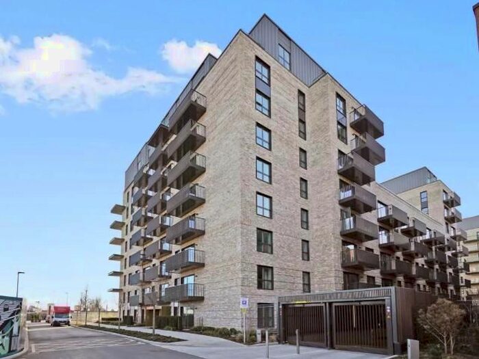 Studio To Rent In Arber House, Greenleaf Walk, Samara Drive, Southall, UB1