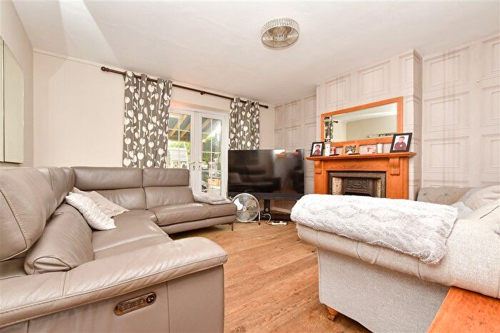 4 Bedroom Semi-Detached House For Sale In Whatley Avenue, London, SW20