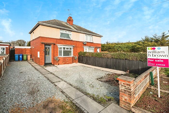 3 Bedroom Semi-Detached House For Sale In Thorpe Road, Howden, Goole, DN14