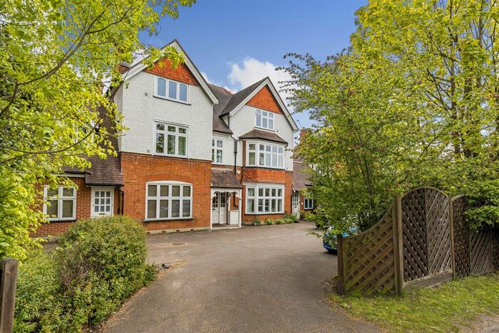 2 Bedroom Apartment To Rent In Upper Brighton Road, Surbiton, KT6