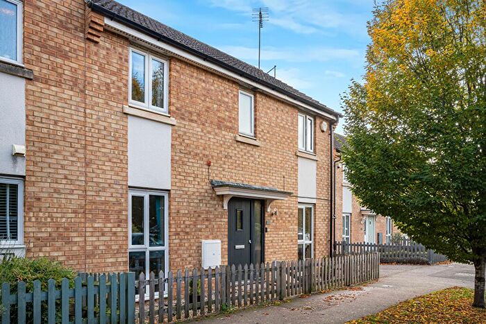 3 Bedroom Semi Detached House For Sale In Eddington Crescent, Welwyn Garden City, Hertfordshire, AL7