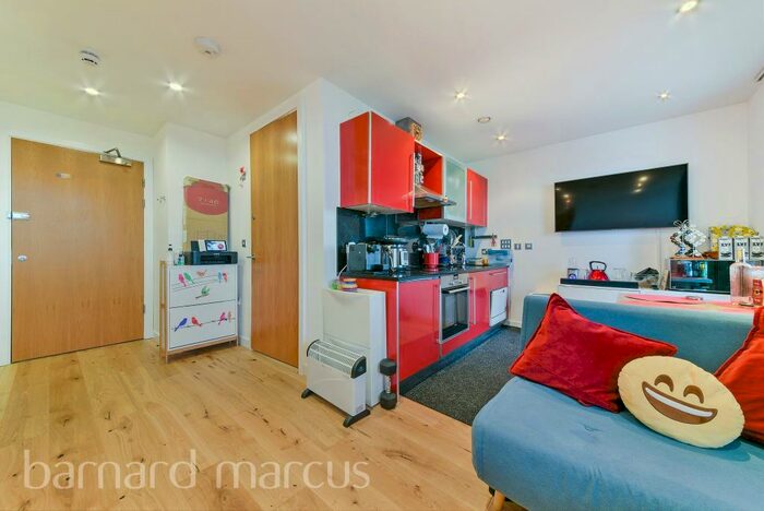 1 Bedroom Apartment To Rent In Altyre Road, Croydon, CR0