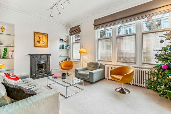 3 Bedroom Flat To Rent In Bentinck Street, London, W1U