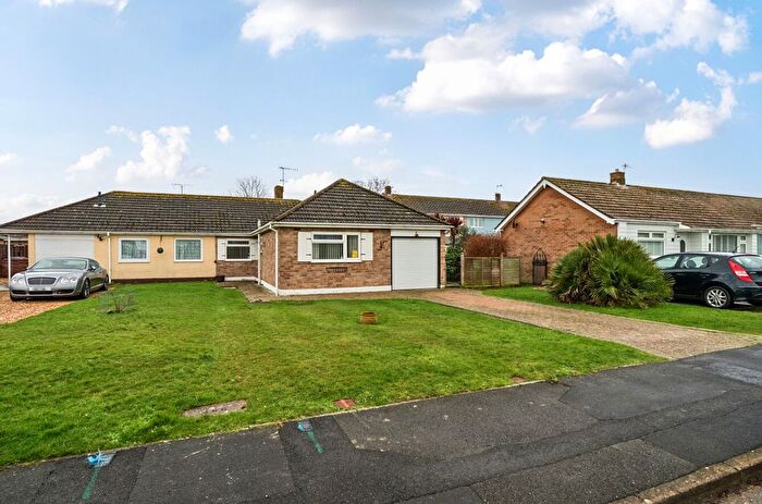 3 Bedroom Semi-Detached Bungalow For Sale In Landseer Drive, Selsey, PO20
