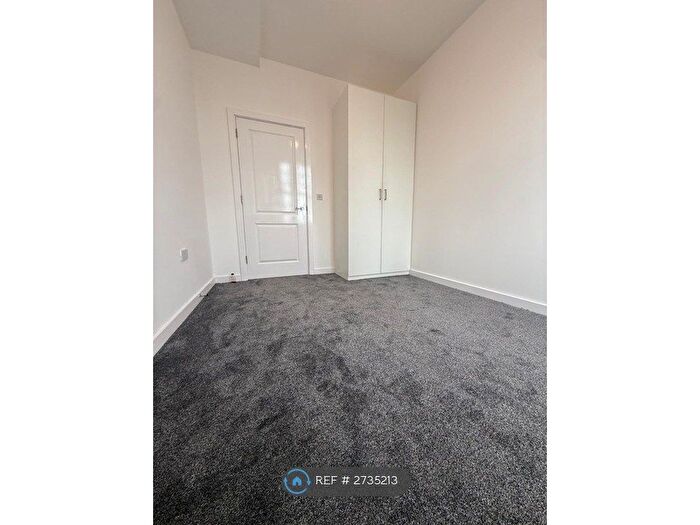 2 Bedroom Flat To Rent In Edwin House, London, E13