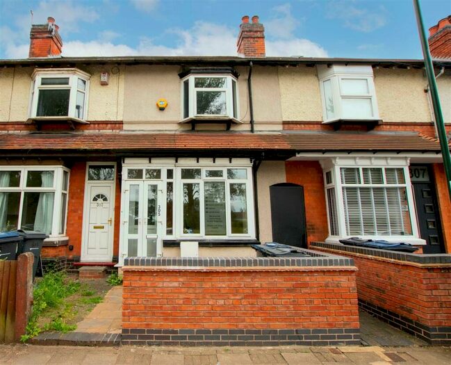 3 Bedroom House To Rent In Warwards Lane, Birmingham, B29