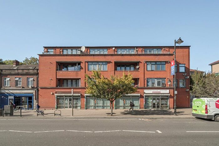 2 Bedroom Flat For Sale In High Road, London, N17