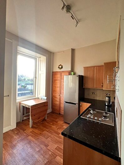 1 Bedroom Flat To Rent In Clarkston Road, Glasgow, G44