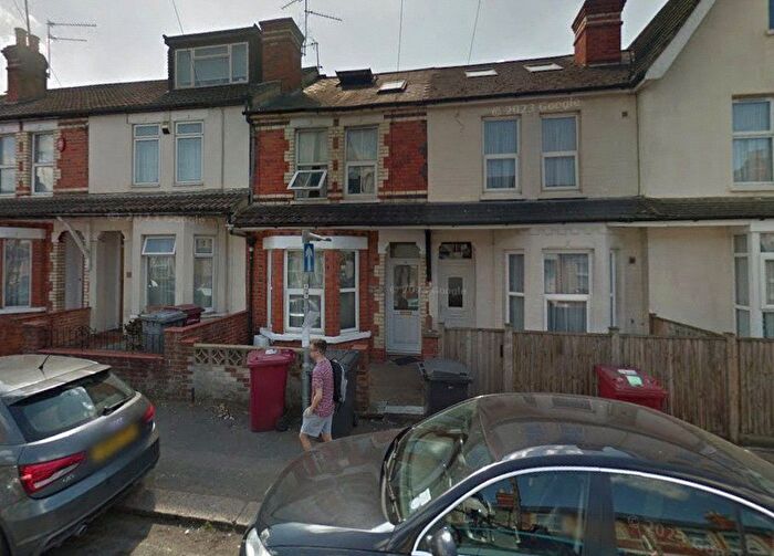 1 Bedroom Property To Rent In Grange Avenue, Reading, Berkshire, RG6