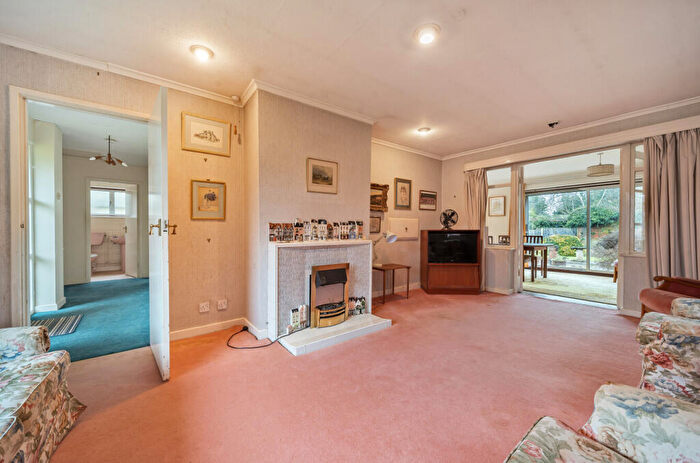 2 Bedroom Bungalow For Sale In Foyle Park, Basingstoke, Hampshire, RG21