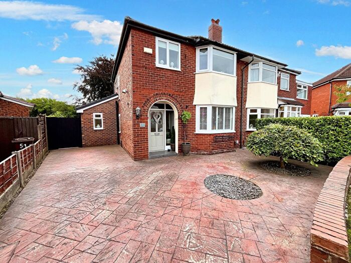3 Bedroom Semi-detached House For Sale In Swinton Crescent, Bury, BL9