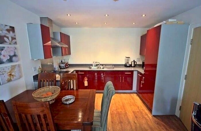 2 Bedroom Flat To Rent In Taywood Road, Northolt, UB5