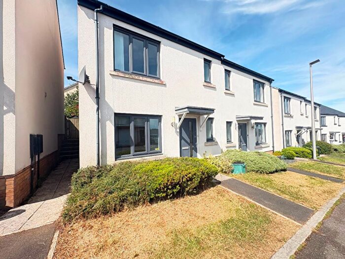 3 Bedroom Semi Detached House To Rent In Broom Park, Okehampton, EX20