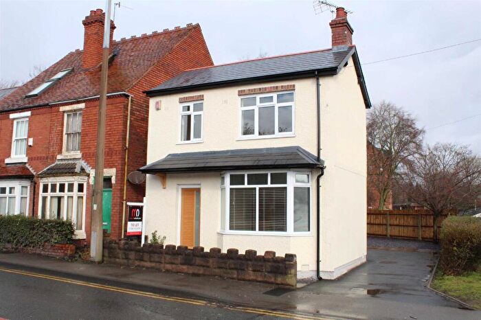 3 Bedroom Detached House To Rent In Heath Lane, Oldswinford, DY8