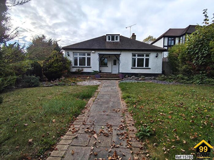 4 Bedroom Detached Bungalow For Sale In Woodcote Grove Road, Coulsdon, Surrey, CR5
