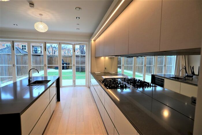 5 Bedroom Town House To Rent In Egerton Drive, Isleworth, TW7