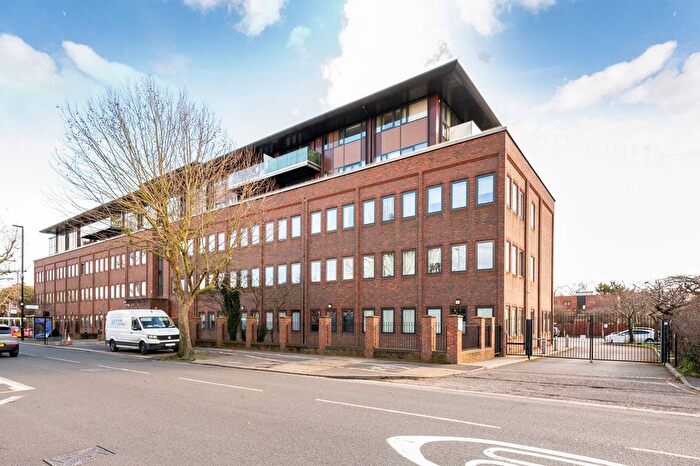 1 Bedroom Flat For Sale In London Road, Isleworth, TW7