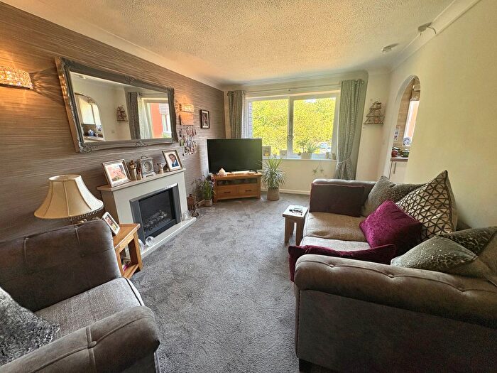 2 Bedroom Property To Rent In Upper Holland Road, Sutton Coldfield, B72