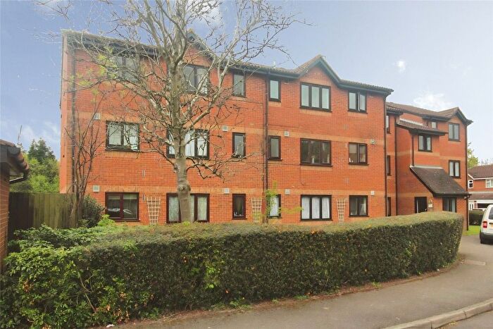 1 Bedroom Flat To Rent In Courtlands Close, Watford, Hertfordshire, WD24