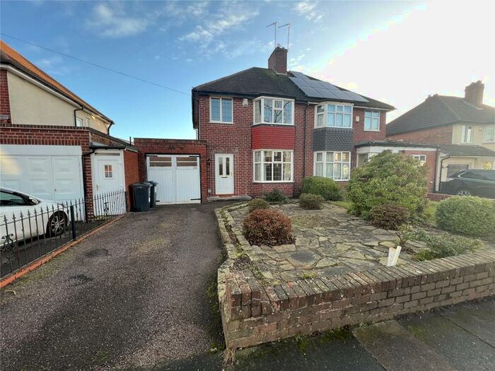 3 Bedroom Semi-Detached House To Rent In White Road, Quinton, Birmingham, West Midlands, B32