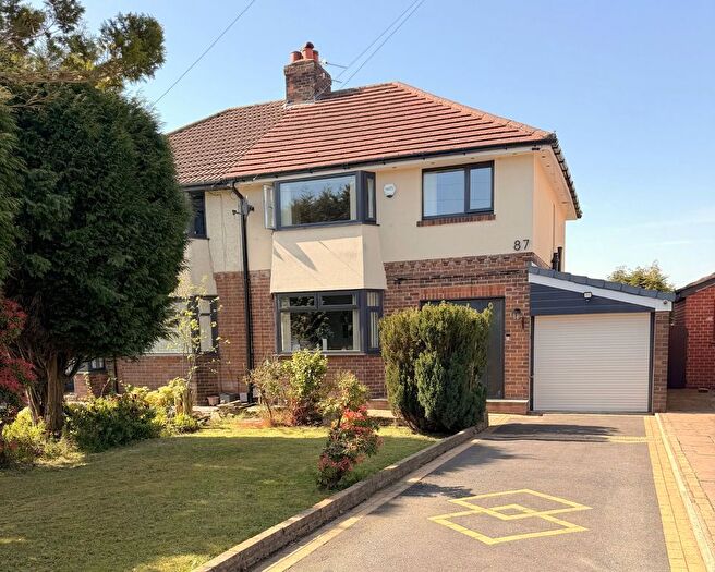 3 Bedroom Semi Detached House For Sale In Lees Road, Ashton-Under-Lyne, Greater Manchester, OL6