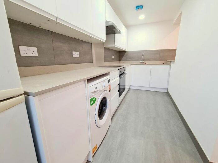 3 Bedroom Flat To Rent In Westbury Avenue, Turnpike Lane N22