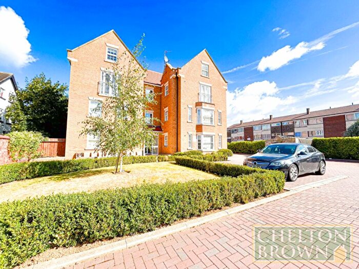 2 Bedroom Apartment To Rent In Cliftonville Gardens, Northampton, Northamptonshire, NN1