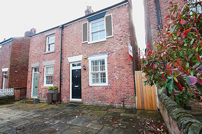 2 Bedroom Semi Detached House To Rent In Moss Lane, Alderley Edge, SK9