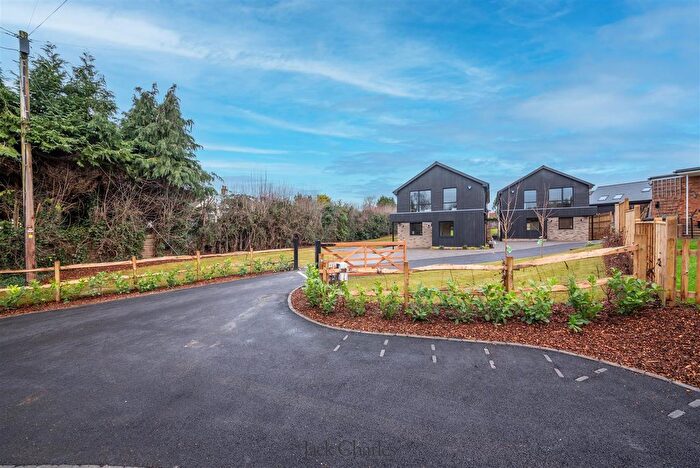 4 Bedroom Detached House For Sale In Orchard Drive, Tonbridge, TN10